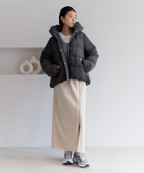 BAYFLOW（ベイフロー）の「[ストレッチ入りで動きやすい]フロントジップチンツスカート（スカート・レディース・ベージュ/ブラック・FREE）」の4枚目の写真