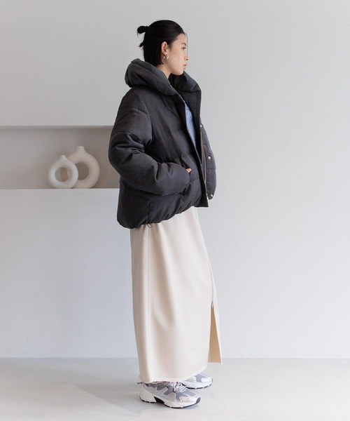 BAYFLOW（ベイフロー）の「[ストレッチ入りで動きやすい]フロントジップチンツスカート（スカート・レディース・ベージュ/ブラック・FREE）」の5枚目の写真
