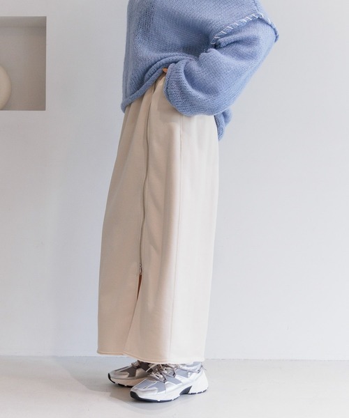 BAYFLOW（ベイフロー）の「[ストレッチ入りで動きやすい]フロントジップチンツスカート（スカート・レディース・ベージュ/ブラック・FREE）」の11枚目の写真