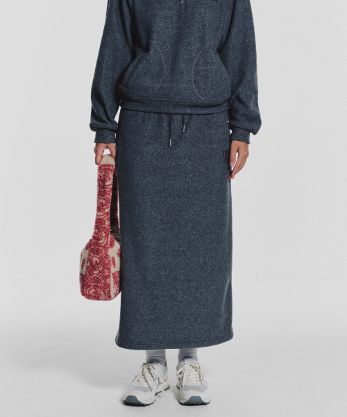 MENASOO(ミナス)の「Terry Fleece Long Skirt_Charcoal(スカート・レディース・チャコール・1/2)」の2枚目の写真