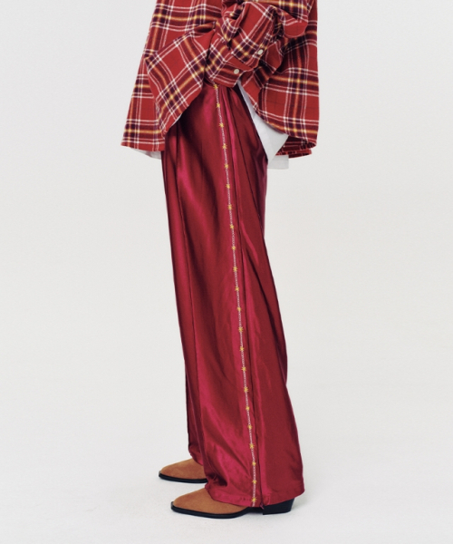 MOODBETTER（ムード ベター）の「HANDSTITCH LINE TRACK PANTS WINE（スウェットパンツ・レディース・その他・FREE）」の3枚目の写真