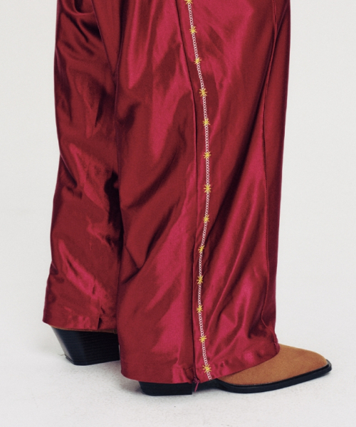 MOODBETTER（ムード ベター）の「HANDSTITCH LINE TRACK PANTS WINE（スウェットパンツ・レディース・その他・FREE）」の4枚目の写真