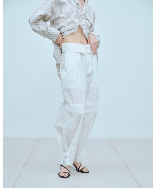 THINGS THAT MATTER(シングス ザット マター)の「WORK TAFFETA PANTS / ワーク タフタ パンツ(その他パンツ・レディース・ブラウン/ホワイト/ブラック・FREE)」の19枚目の写真