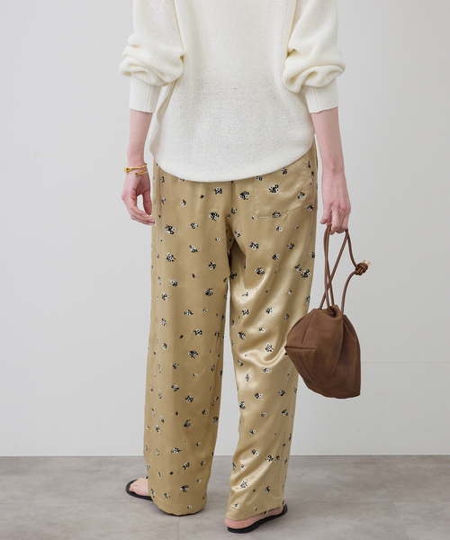 SLOBE IENA（スローブイエナ）の「flower刺繍サテンイージーパンツ（その他パンツ・レディース・ネイビー/イエロー・FREE）」の20枚目の写真