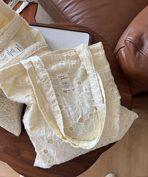 VIBGYOR(ヴィブジョー)の「Liaa/レース 刺繍 トートバッグ A18749(トートバッグ・レディース・その他3/その他2/その他1・FREE)」の5枚目の写真