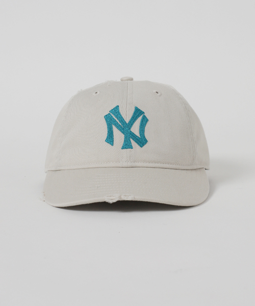 NEW ERA（ニューエラ）の「NEW ERA / ニューエラ 別注 9THIRTY(TM) ハードウォッシュ Yankees（キャップ・メンズ・チャコールグレー/アイボリー・FREE）」の4枚目の写真
