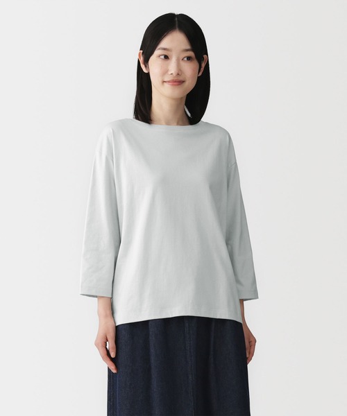 無印良品（ムジルシリョウヒン）の「婦人　天竺編みボートネック七分袖Ｔシャツ（Tシャツ/カットソー・レディース・ブラック/スモークピンク/オレンジ/ダークグレー/ライトパープル/ホワイト/ライトグレー・S/M/L/XL）」の3枚目の写真