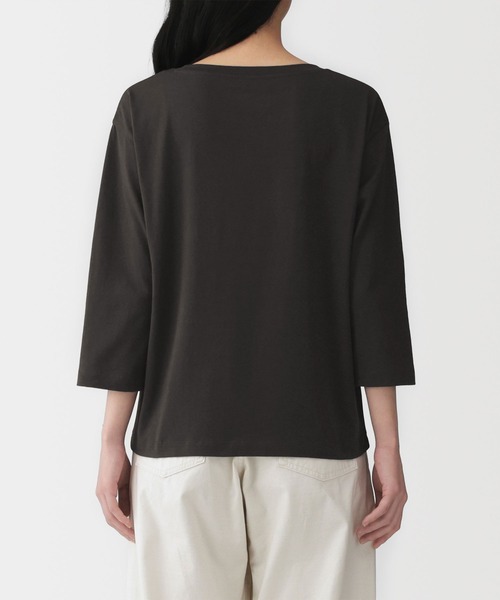 無印良品（ムジルシリョウヒン）の「婦人　天竺編みボートネック七分袖Ｔシャツ（Tシャツ/カットソー・レディース・ブラック/スモークピンク/オレンジ/ダークグレー/ライトパープル/ホワイト/ライトグレー・S/M/L/XL）」の17枚目の写真