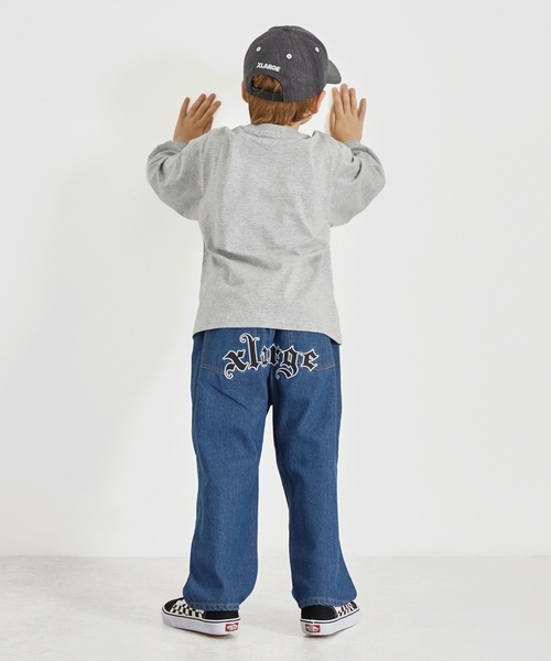XLARGE KIDS（エクストララージキッズ）の「ヒップパッチロゴ デニムパンツ（デニムパンツ・キッズ・ブルー/ライトブルー・120cm/90cm/140cm/130cm/110cm/100cm）」の4枚目の写真