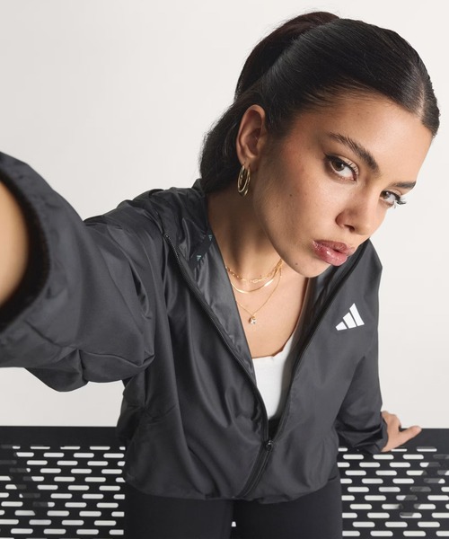 adidas(アディダス)の「adidas/アディダス W HYPERGLAM ウィンドブレーカー ジャケット KKR51(その他アウター・レディース・ホワイト×ブラック/ブラック×ホワイト・L/M)」の9枚目の写真