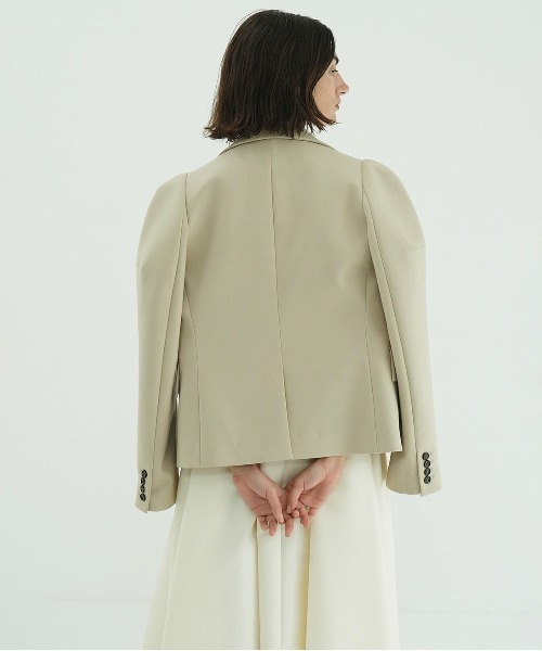 CLANE（クラネ）の「SCULPTED SLEEVE COMPACT JACKET（テーラードジャケット・レディース・ブラック/ベージュ・1/2）」の15枚目の写真