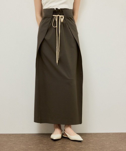 ADAM ET ROPE'（アダムエロペ）の「ドロストリーンスカート（スカート・レディース・ブラック/ブラウン・38/36）」の2枚目の写真