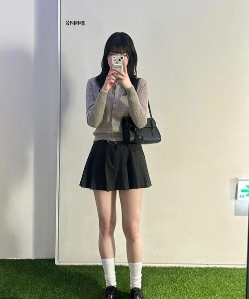 MUSINSA STANDARD WOMAN（ムシンサスタンダードウーマン）の「ウィメンズ ローライズプリーツミニスカート [ブラック]（スカート・レディース・その他・X-SMALL/SMALL/MEDIUM/LARGE）」の3枚目の写真