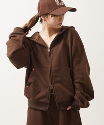 Laufer（ロイファー）の「【Laufer】エンブレム スタッズ ダブルジップ パーカー ショート丈 【セットアップ可能】  Emblem Studs Double-Zip Hoodie（パーカー）」