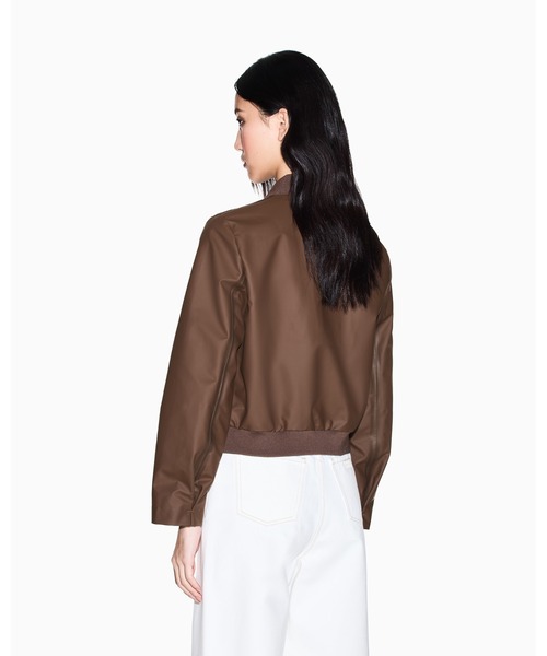 ARMANI EXCHANGE(アルマーニエクスチェンジ)の「【A|X アルマーニ エクスチェンジ】<オンライン限定>PUコーティングブルゾンジャケット(ブルゾン・レディース・ブラウン・X-SMALL/SMALL/MEDIUM/LARGE)」の2枚目の写真