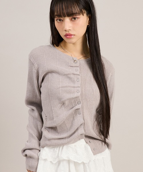 apres jour mignon(アプレジュールミニョン)の「シャーリングボタンカーディガン(カーディガン/ボレロ・レディース・ホワイト/ライトグレー/ライトピンク・LARGE/フリー)」の22枚目の写真