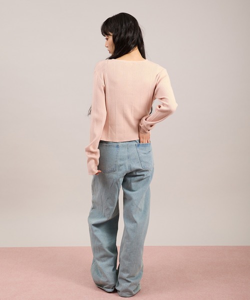 apres jour mignon(アプレジュールミニョン)の「シャーリングボタンカーディガン(カーディガン/ボレロ・レディース・ホワイト/ライトグレー/ライトピンク・LARGE/フリー)」の8枚目の写真