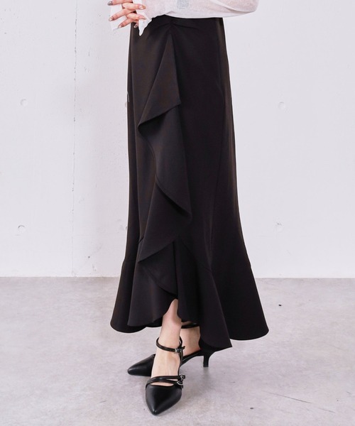 archives（アルシーヴ）の「ラッフルチェックキャミワンピース（ワンピース・レディース・グレー/ブラック/ホワイト×ブラック・MEDIUM）」の5枚目の写真