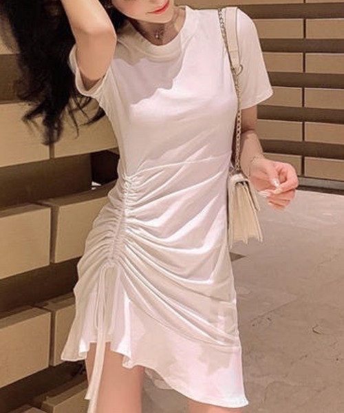 NANEA(ナネア)の「サイドギャザーフリルミニワンピース(ワンピース・レディース・グレー/ブラック/ホワイト・MEDIUM)」の5枚目の写真