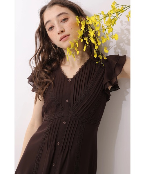 Rirandture（リランドチュール）の「ピンタックレースワンピース（ワンピース・レディース・グレイッシュベージュ/ダークブラウン・2/1）」の8枚目の写真