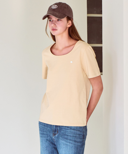 SLOWLOLLI(スローローリ)の「U neck short sleeve t-shirt_4 Colors(Tシャツ/カットソー・レディース・ブラック/ブラウン/アイボリー/Beige・FREE)」の8枚目の写真