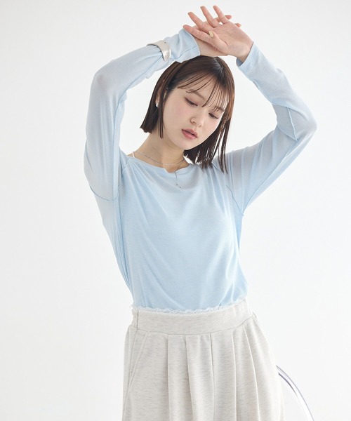 earth music&ecology（アースミュージックアンドエコロジー）の「微シアーメロープルオーバー（Tシャツ/カットソー・レディース・オフホワイト/グレー/ブラック/ライトブルー/ライトパープル・FREE）」の15枚目の写真