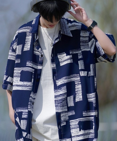 link lot(リンクロット)の「モダンアート柄 オーバーサイズ総柄シャツ(シャツ/ブラウス・メンズ・ブラック/ホワイト/ネイビー・M/L)」の3枚目の写真