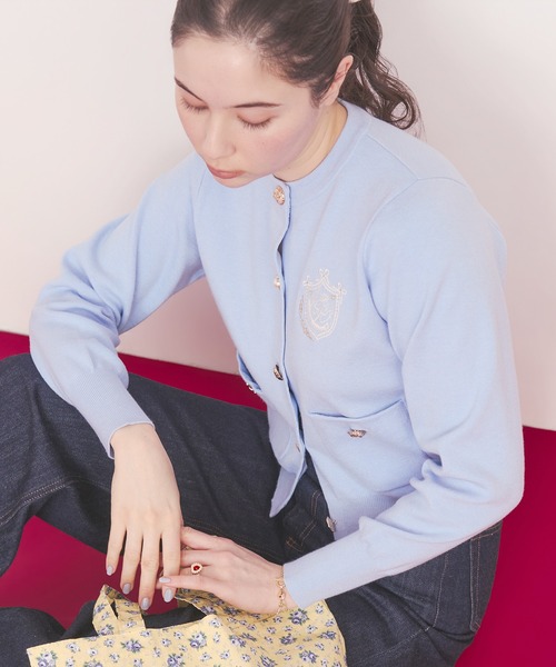 Cath Kidston(キャスキッドソン)の「刺繍ニットカーディガンジャケット Love Notes(ニット/セーター・レディース・サックスブルー/グレー/レッド/ネイビー/アイボリー・FREE)」の2枚目の写真