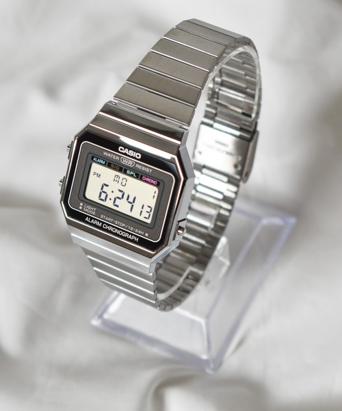 CASIO（カシオ）の「【CASIO】メタルデジタルクラシック（デジタル腕時計・レディース・シルバー/シルバー系その他・FREE）」の2枚目の写真