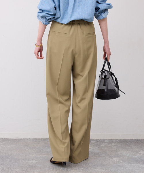 SLOBE IENA（スローブイエナ）の「イージーワイドパンツ（スラックス・レディース・ベージュ/ネイビー・34/36/38/40）」の8枚目の写真