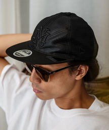 MAGIC NUMBER（マジック ナンバー）の「【MAGIC NUMBER】EMBLEM NEWERA MESH CAP RC59FIFTY BLACK（キャップ）」