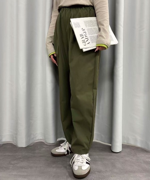 Lots of Love(ロッツオブラブ)の「マシュマロツイルタックコクーンパンツ(その他パンツ・レディース・オフホワイト/カーキ/ブラック/ベージュ・M)」の4枚目の写真