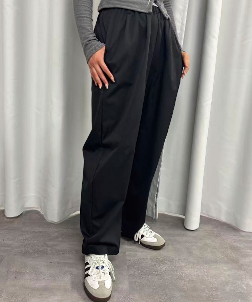 Lots of Love(ロッツオブラブ)の「マシュマロツイルタックコクーンパンツ(その他パンツ・レディース・オフホワイト/カーキ/ブラック/ベージュ・M)」の2枚目の写真
