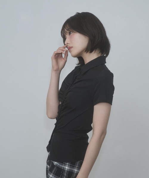 FEKETE(フェケテ)の「gather compact-fit shirt / ギャザータイトシャツ(シャツ/ブラウス・レディース・グレー/ネイビー/ブラック/ミント/ホワイト・SMALL/LARGE/MEDIUM)」の22枚目の写真