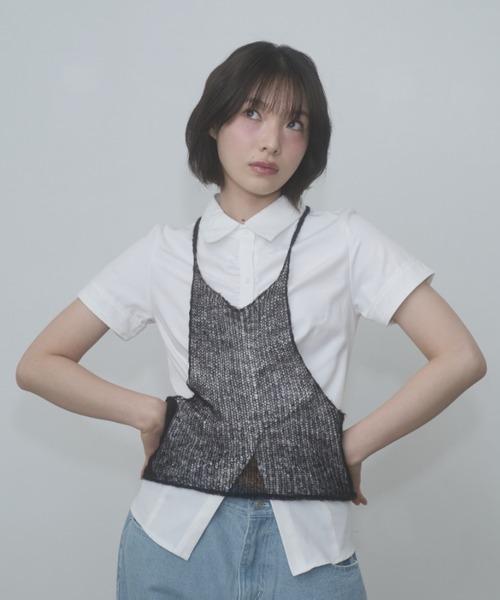 FEKETE(フェケテ)の「gather compact-fit shirt / ギャザータイトシャツ(シャツ/ブラウス・レディース・グレー/ネイビー/ブラック/ミント/ホワイト・SMALL/LARGE/MEDIUM)」の11枚目の写真