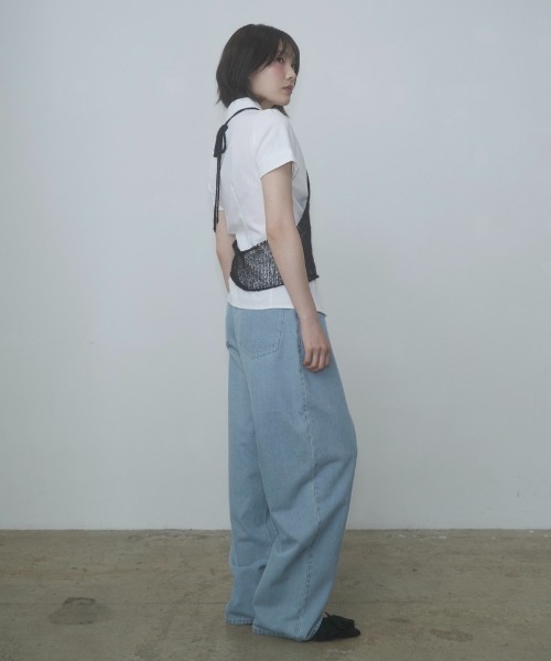 FEKETE(フェケテ)の「gather compact-fit shirt / ギャザータイトシャツ(シャツ/ブラウス・レディース・グレー/ネイビー/ブラック/ミント/ホワイト・SMALL/LARGE/MEDIUM)」の16枚目の写真