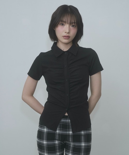 FEKETE(フェケテ)の「gather compact-fit shirt / ギャザータイトシャツ(シャツ/ブラウス・レディース・グレー/ネイビー/ブラック/ミント/ホワイト・SMALL/LARGE/MEDIUM)」の20枚目の写真