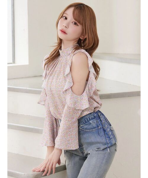 EATME（イートミー）の「【日比谷花壇コラボ】フリルオープンショルダーフラワーブラウス（シャツ/ブラウス・レディース・ピンク/ブラック/イエロー・FREE）」の13枚目の写真