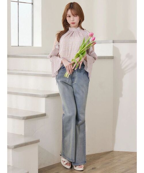 EATME（イートミー）の「【日比谷花壇コラボ】フリルオープンショルダーフラワーブラウス（シャツ/ブラウス・レディース・ピンク/ブラック/イエロー・FREE）」の18枚目の写真