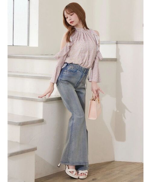 EATME（イートミー）の「【日比谷花壇コラボ】フリルオープンショルダーフラワーブラウス（シャツ/ブラウス・レディース・ピンク/ブラック/イエロー・FREE）」の20枚目の写真