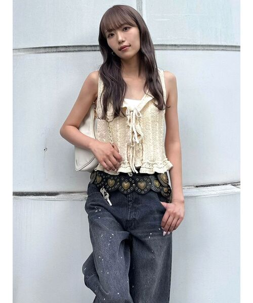 Now me. by NYLON JAPAN（ナウミーバイナイロンジャパン）の「クロシェニットフリルトップス（ニット/セーター・レディース・グリーン/ブラウン/アイボリー・FREE）」の5枚目の写真