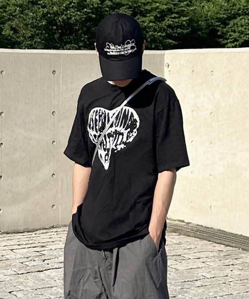 KNITTED(ニッティド)の「ヴィンテージハートTシャツ BLACK-WHITE(Tシャツ/カットソー・レディース・その他・LARGE/MEDIUM/X-LARGE)」の8枚目の写真