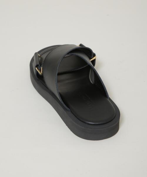 PADRONE(パドローネ)の「PADRONE THE STANDARD LINE/別注CROSS STRAP SANDAL/クロスストラップ(サンダル・メンズ・ブラック・42/41/40)」の5枚目の写真