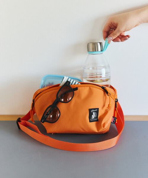 COBMASTER(コブマスター)の「別注 KOOLTHING SOFT COOLER BAG XS クールシング ソフトクーラーバッグ【保冷】(ショルダーバッグ・レディース・オレンジ/ライム/グレー/ブラック・ONE SIZE)」の4枚目の写真