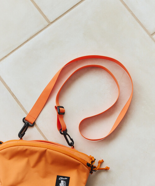 COBMASTER(コブマスター)の「別注 KOOLTHING SOFT COOLER BAG XS クールシング ソフトクーラーバッグ【保冷】(ショルダーバッグ・レディース・オレンジ/ライム/グレー/ブラック・ONE SIZE)」の13枚目の写真