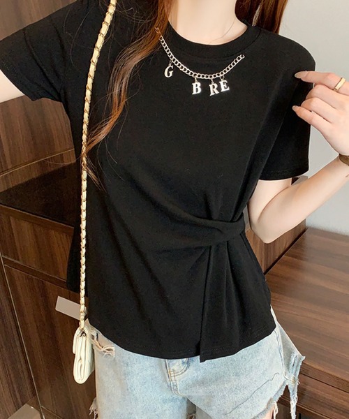 2ly2(トゥーリートゥー)の「チェーンネックデザイン ドレープトップス(Tシャツ/カットソー・レディース・ブルー/ブラック/ピンク/ホワイト・FREE)」の2枚目の写真