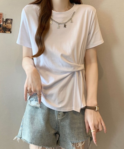 2ly2(トゥーリートゥー)の「チェーンネックデザイン ドレープトップス(Tシャツ/カットソー・レディース・ブルー/ブラック/ピンク/ホワイト・FREE)」の15枚目の写真