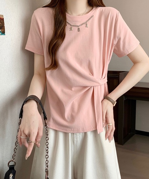 2ly2(トゥーリートゥー)の「チェーンネックデザイン ドレープトップス(Tシャツ/カットソー・レディース・ブルー/ブラック/ピンク/ホワイト・FREE)」の12枚目の写真