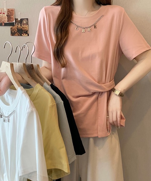 2ly2(トゥーリートゥー)の「チェーンネックデザイン ドレープトップス(Tシャツ/カットソー・レディース・ブルー/ブラック/ピンク/ホワイト・FREE)」の5枚目の写真