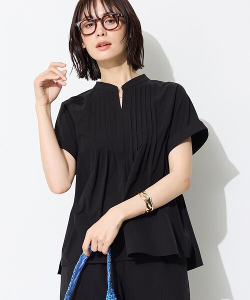 INDIVI(インディヴィ)の「【撥水/UVケア/SETUP可能】軽量タックスキッパーブラウス(シャツ/ブラウス・レディース・ベージュ/ブルー系その他/ブラック/ホワイト・05/13/15 /38/34/19)」の18枚目の写真